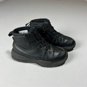 Nike Air Max Goaterra 2.0 Boots Triple Black Youth US 1.5Y  DC9513-001